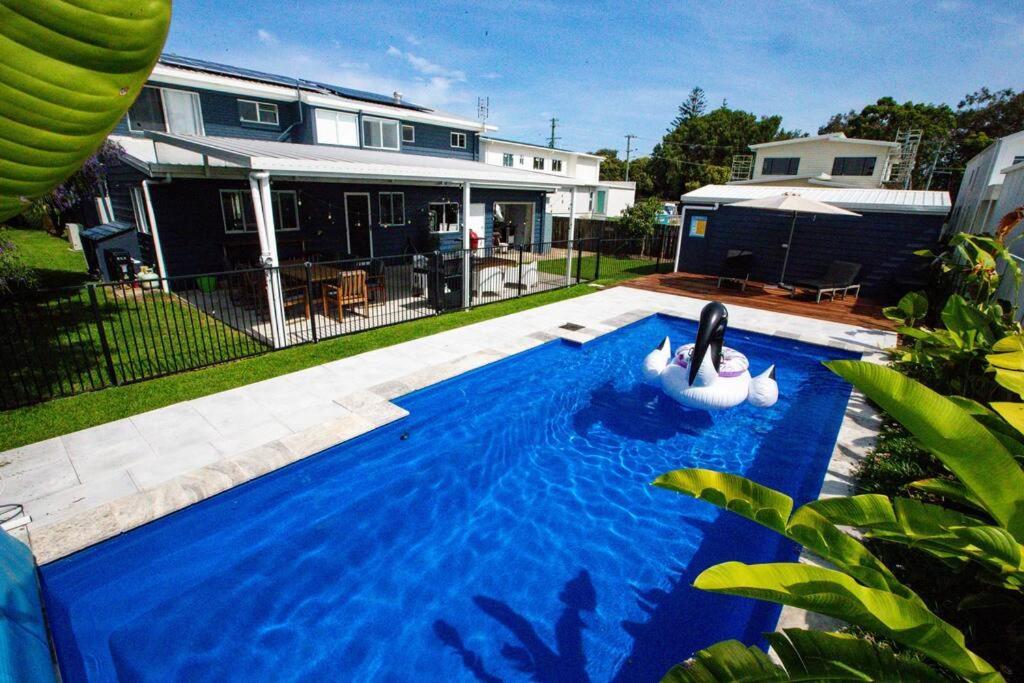 Blue Haven With Room For The Boat Caravan And Dog Golden Beach Exterior photo