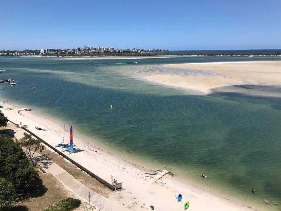 Blue Haven With Room For The Boat Caravan And Dog Golden Beach Exterior photo